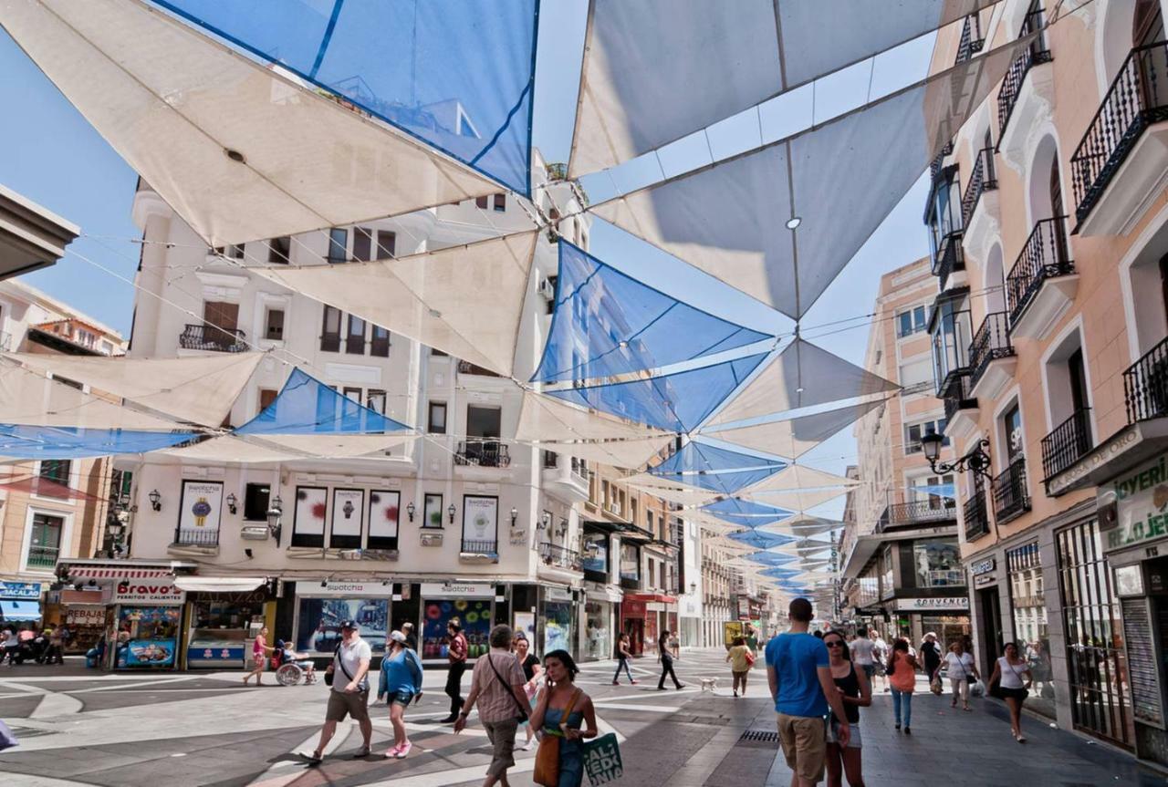 Atico En El Centro De Madrid - Calle Jardines Екстер'єр фото